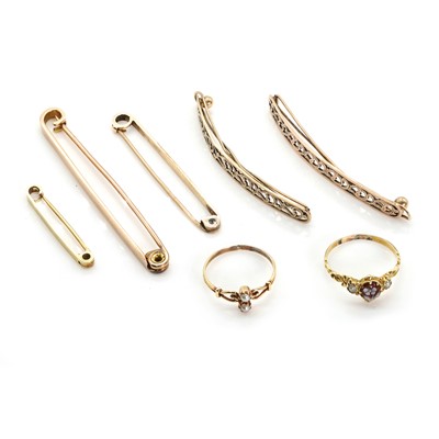Lot 282 - A group of gold jewellery