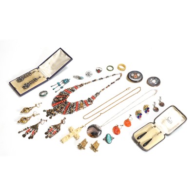 Lot 345 - A collection of Victorian and later jewellery