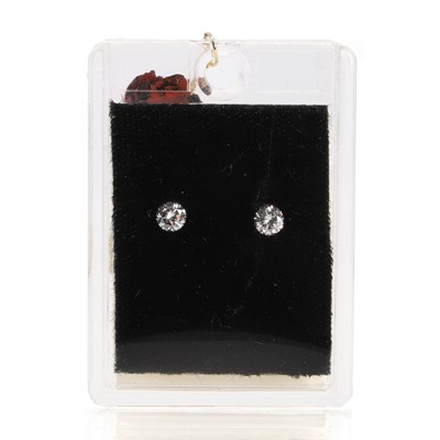 Lot 240 - Two unmounted round brilliant cut diamonds