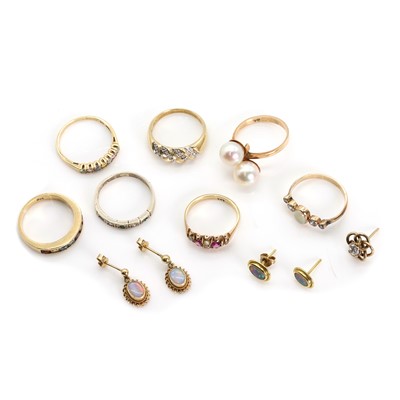 Lot 357 - A collection of gold jewellery