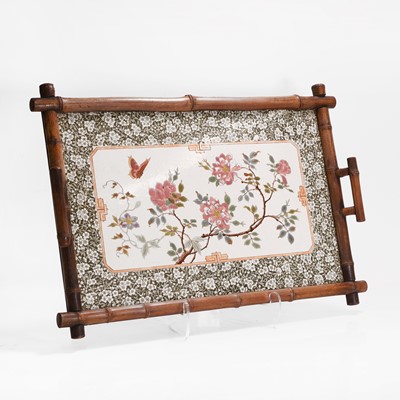 Lot 371 - A Japonesque pottery tray