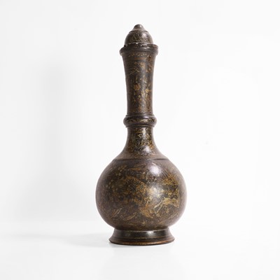 Lot 401 - A Mughal or Deccani gilt-painted basalt bottle and cover