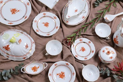 Lot 517 - A Herend 'Chinese Bouquet Rust' porcelain part dinner service