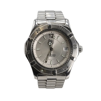Lot 433 - A gentlemen's stainless steel Tag Heuer automatic bracelet watch