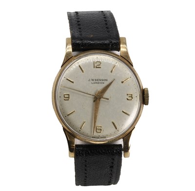 Lot 426 - A gentlemen's 9ct gold J.W.Benson mechanical strap watch
