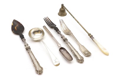 Lot 82 - A William IV silver marrow scoop