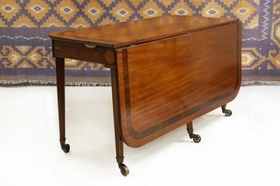 Lot 589 - A Regency mahogany metamorphic D-end dining table