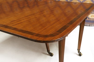 Lot 589 - A Regency mahogany metamorphic D-end dining table