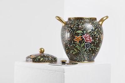 Lot 419 - A Copeland porcelain potpourri vase and cover