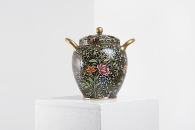 Lot 419 - A Copeland porcelain potpourri vase and cover