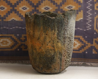 Lot 707 - A large stoneware foundry pot