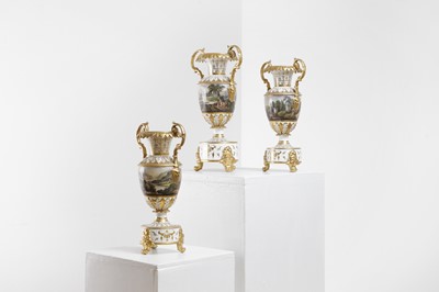 Lot 426 - A Bloor Derby porcelain garniture