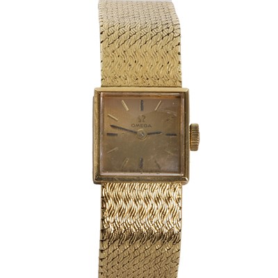 Lot 349 - A ladies' 18ct gold Omega mechanical bracelet watch