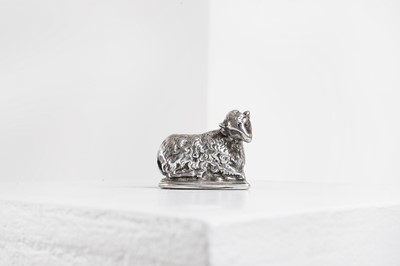 Lot 622 - A white-metal figural vinaigrette