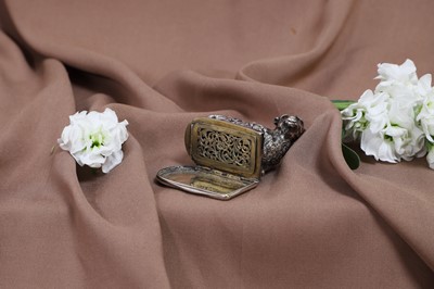 Lot 622 - A white-metal figural vinaigrette