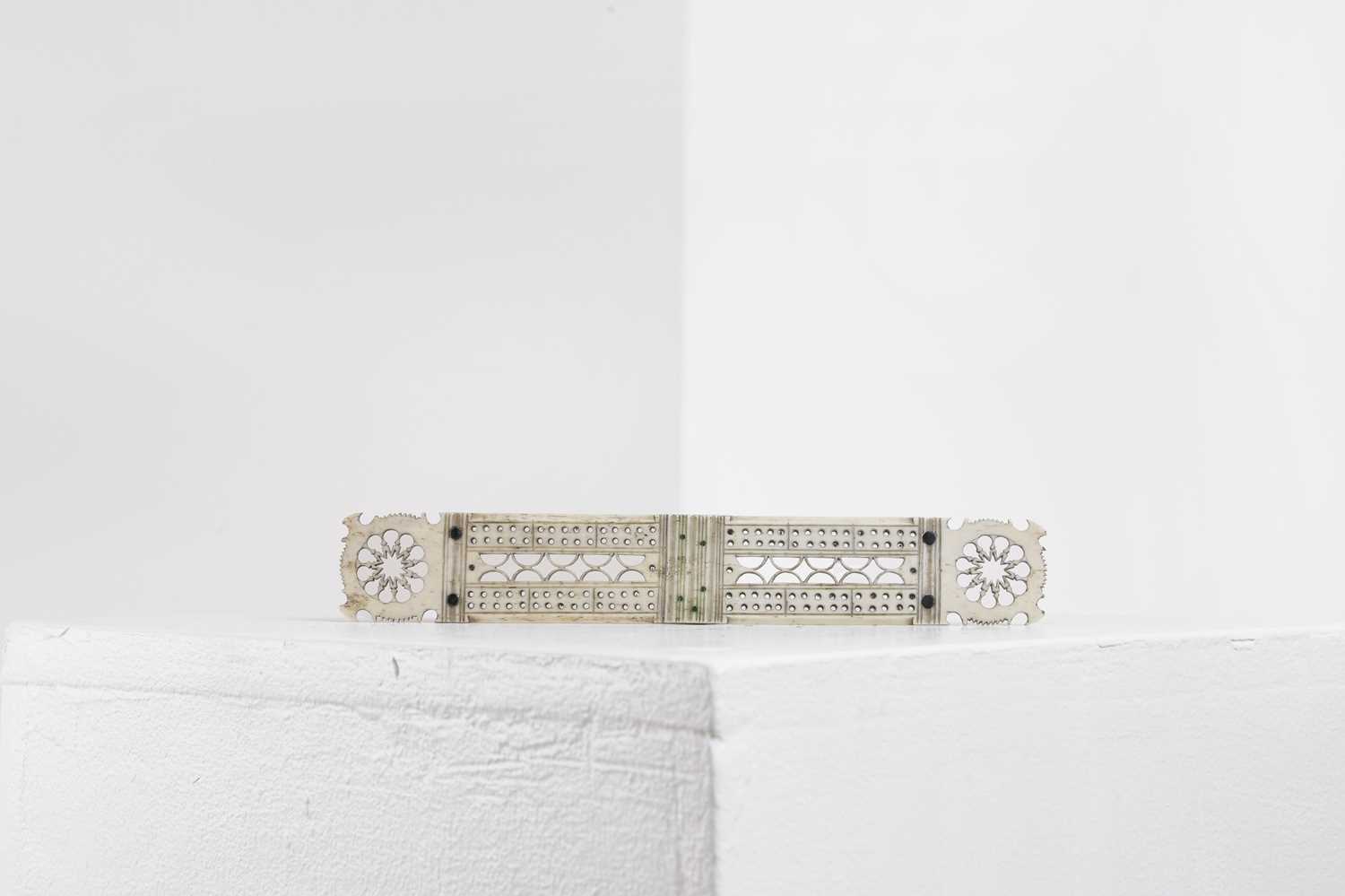 Lot 440 - A Napoleonic bone prisoner-of-war cribbage board