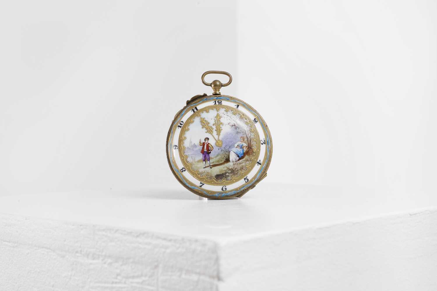 Lot 428 - A Sèvres-style porcelain pocket watch case