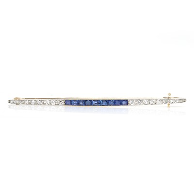 Lot 66 - An early 20th century sapphire and diamond bar brooch