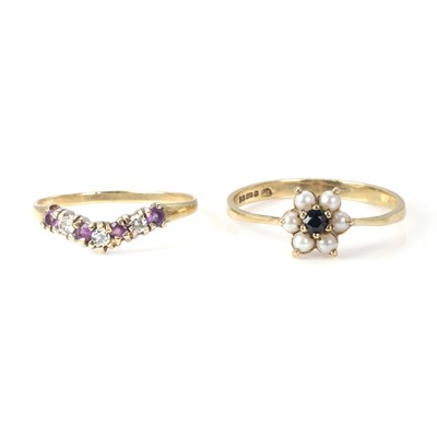 Lot 265 - Two 9ct gold gemstone set rings