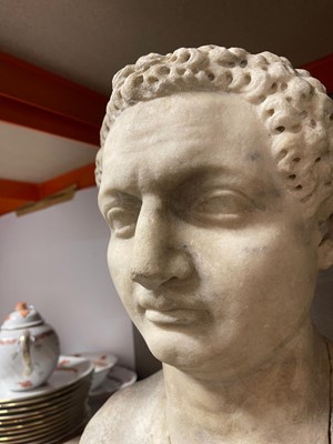 Lot 381 - A Roman marble portrait head of the Emperor Titus