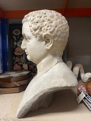 Lot 381 - A Roman marble portrait head of the Emperor Titus