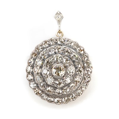 Lot 44 - An early 20th century diamond target brooch/pendant