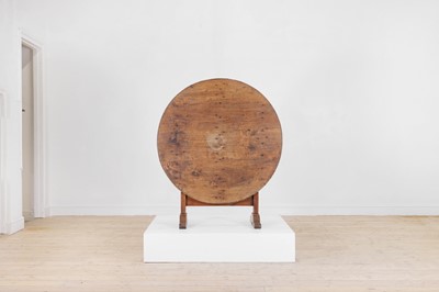 Lot 116 - A provincial sycamore tavern table