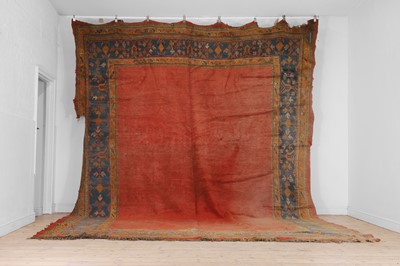Lot 123 - An Oushak wool carpet