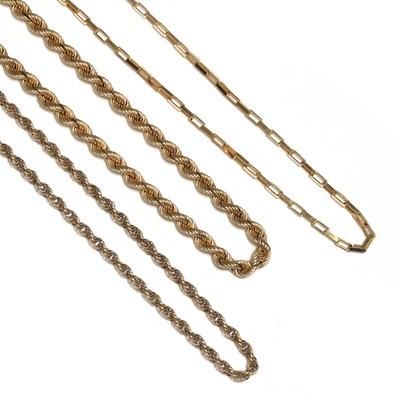 Lot 292 - A group of three 9ct gold chains