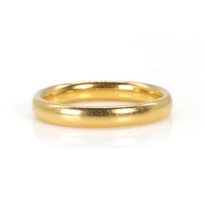 Lot 370 - A 22ct gold wedding ring