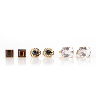 Lot 212 - A collection of stud earrings