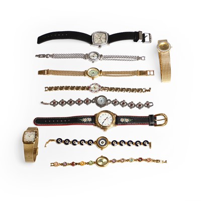 Lot 448 - A group of quartz watches