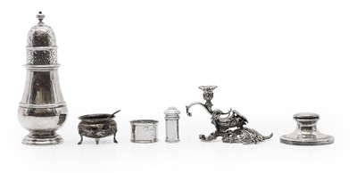 Lot 40 - A collection of silver items