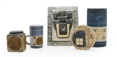 Lot 308 - A collection of Troika pottery