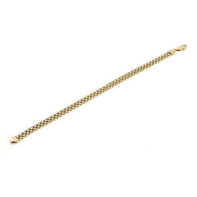 Lot 372 - A 9ct gold mesh link bracelet