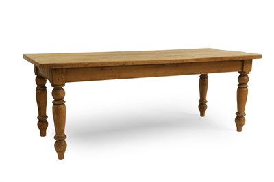 Lot 589 - A pine farmhouse table