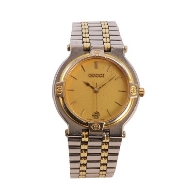 Lot 436 - A stainless steel Gucci quartz bracelet watch