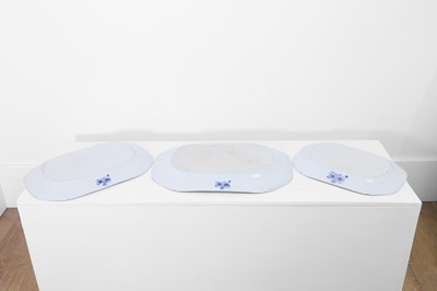 Lot 34 - A graduated set of three Victorian Tonquin China ironstone meat dishes