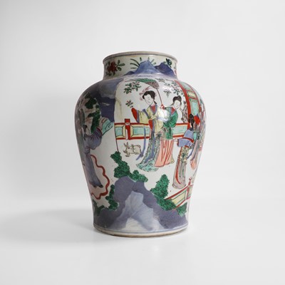 Lot 539 - A Chinese wucai jar