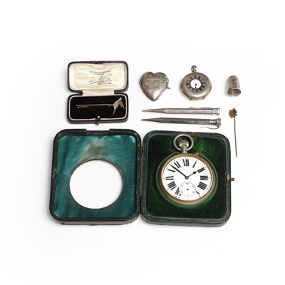 Lot 314 - A collection of silver items