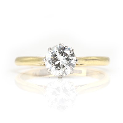 Lot 147 - An 18ct gold single stone diamond ring