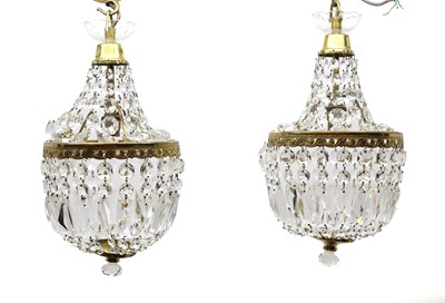 Lot 486 - A pair of small bag light fittings