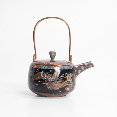 Lot 483 - A Japanese cloisonné teapot