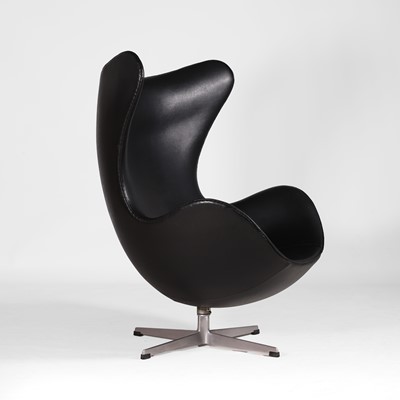Lot 190 - Arne Jacobsen (Danish, 1902-1971) for Fritz Hansen