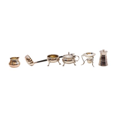 Lot 75 - A group of silver items