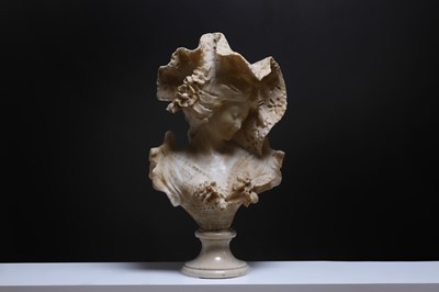 Lot 533 - An alabaster bust