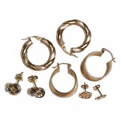 Lot 241 - A group of earrings