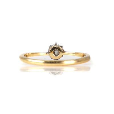 Lot 60 - A diamond single stone ring