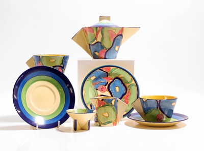 Lot 105 - Clarice Cliff (1899-1972)