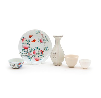 Lot 88 - A collection of Chinese porcelain